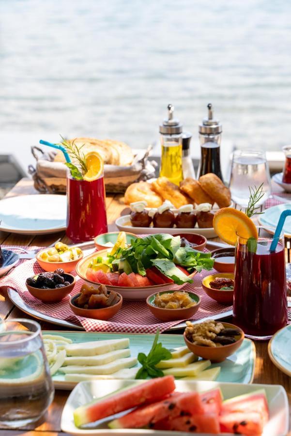 Buesra Selimiye *